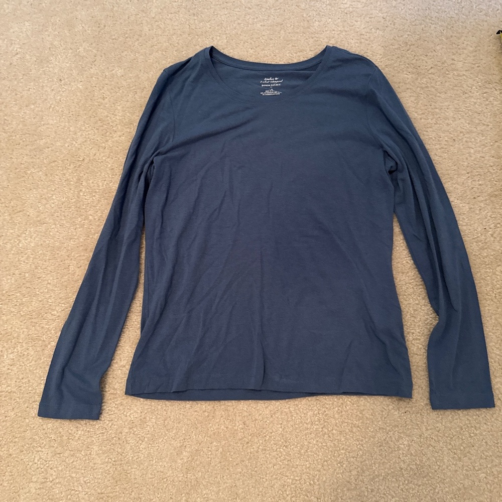 Banana Republic timeless tee